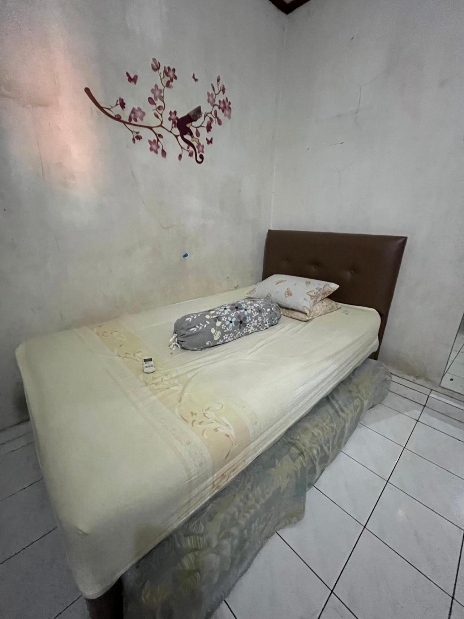 Spot On 94142 Al Fatih Residence Syariah 2 Джакарта Экстерьер фото